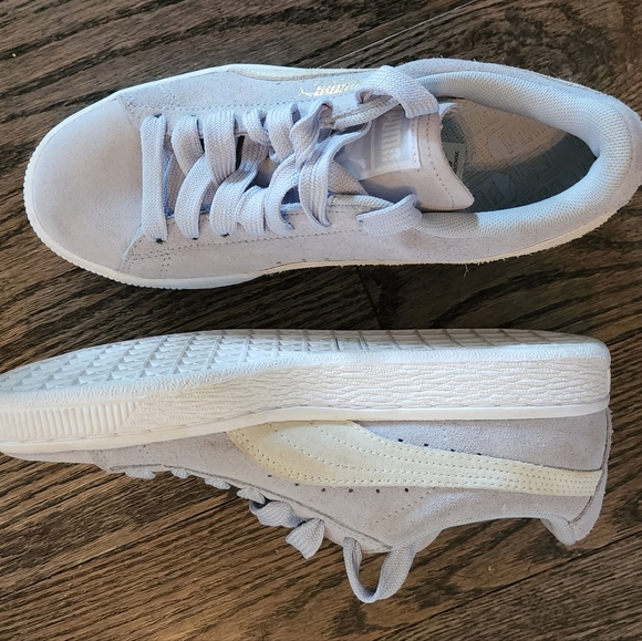 Brand New Puma Womens size 6 blue and white suede sneakers - Picture 6 of 16